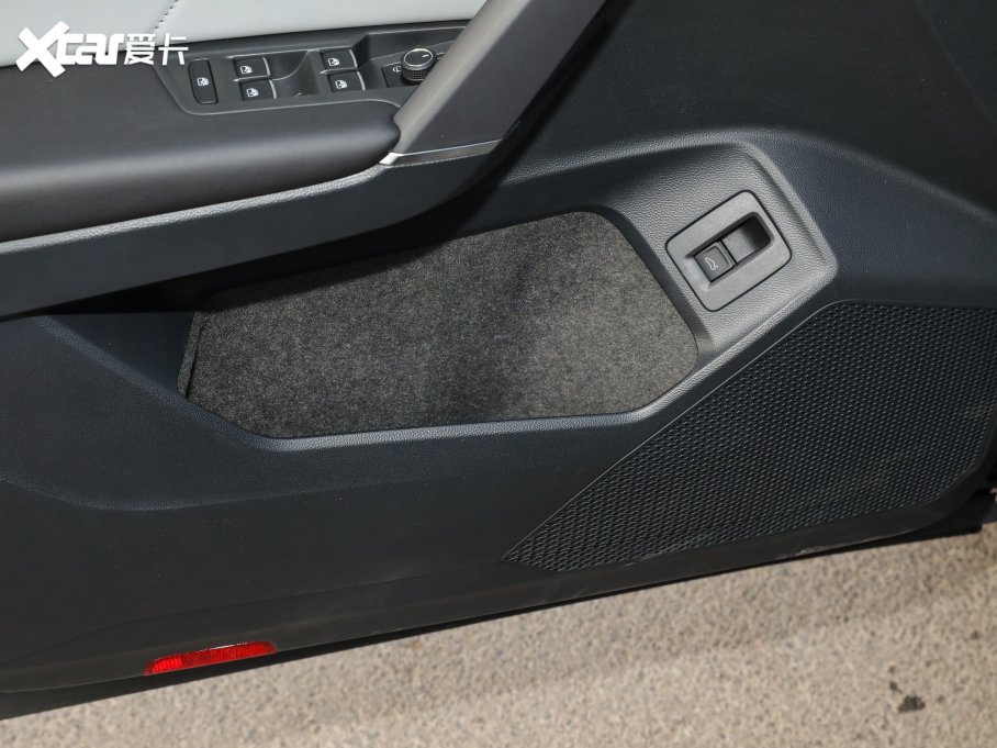 2023̽ Ŀ 380TSI R-Lineܰ