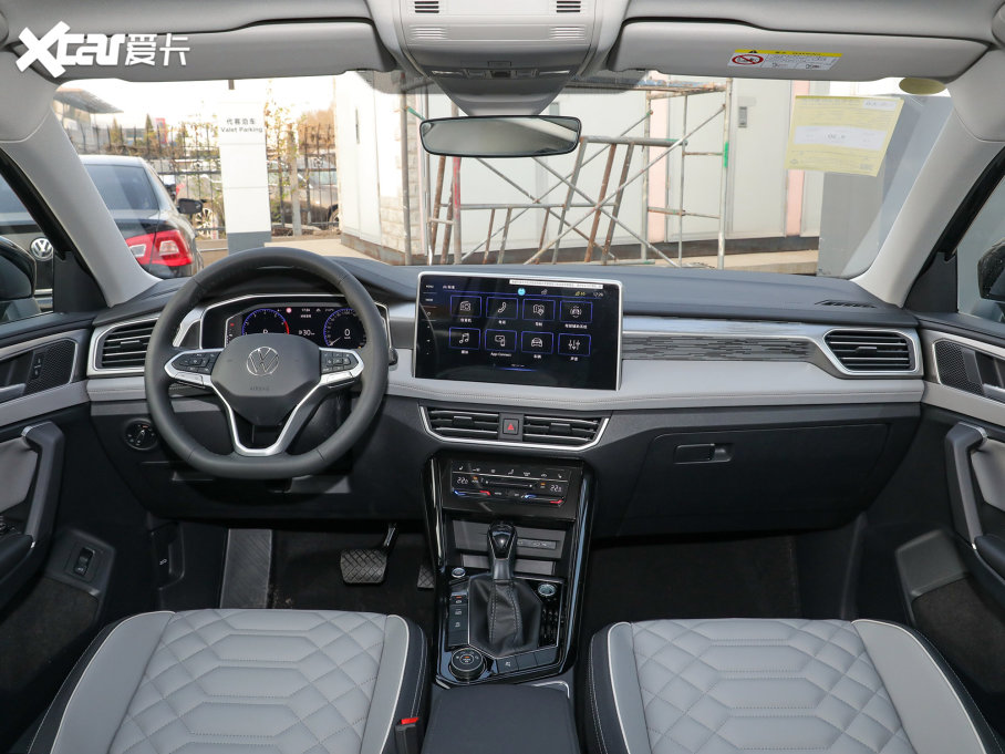 2023̽ Ŀ 380TSI R-Lineܰ