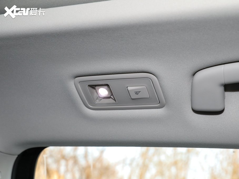 2023̽ Ŀ 380TSI R-Lineܰ