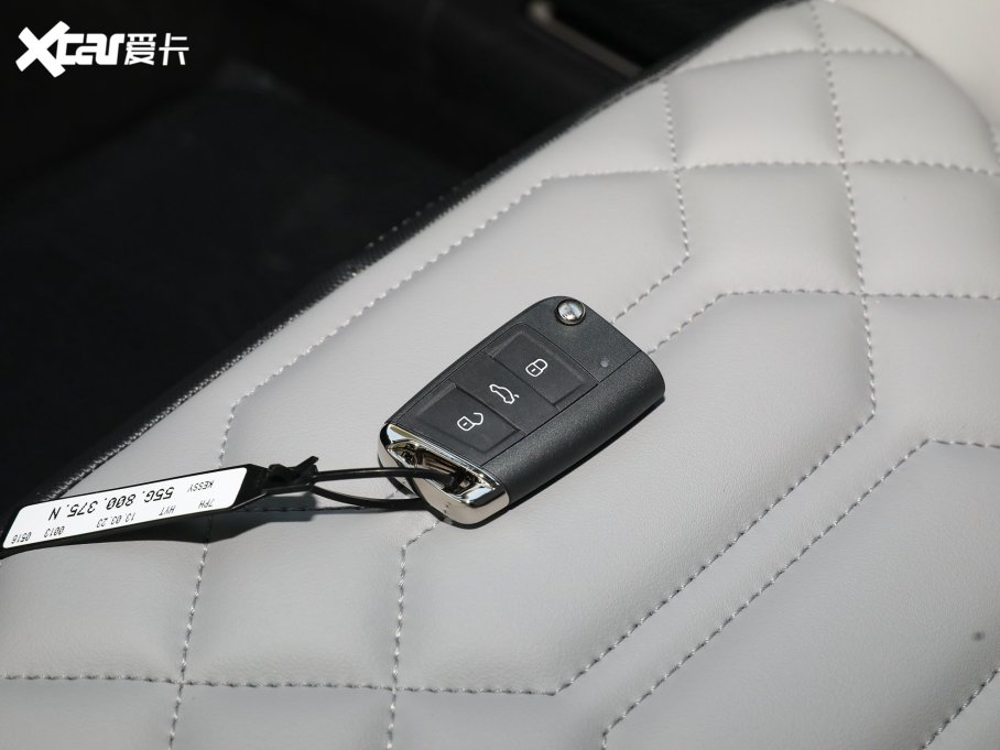 2023̽ Ŀ 380TSI R-Lineܰ