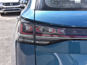 2023380TSI R-Line Proǻ۰ ^