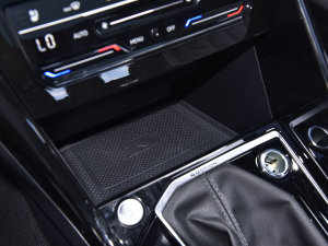 2023380TSI (q)R-Line Proǻ۰ g