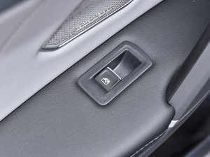 2023380TSI (q)R-Line Proǻ۰ ܇ƅ^(q)