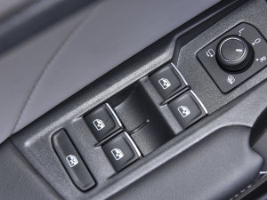 2023380TSI (q)R-Line Proǻ۰ п؅^(q)