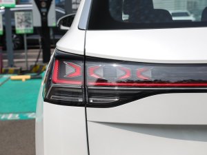 2023380TSI R-Lineܰ ^