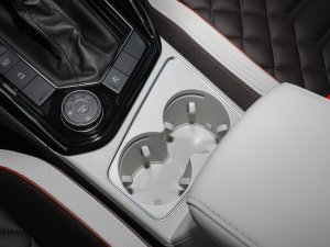 2023380TSI (q)R-Lineܰ ǰű