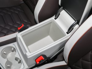 2023380TSI (q)R-Lineܰ g