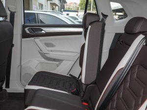 2023380TSI (q)R-Lineܰ g