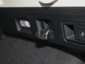 2023380TSI (q)R-Lineܰ g