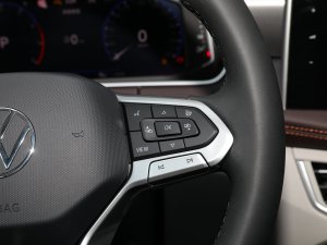 2023380TSI R-Lineܰ п؅^