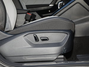 2023330TSI R-Lineܰ g