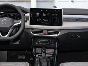 2023330TSI (q)R-Lineܰ п_