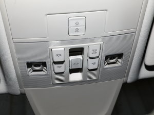 2023330TSI (q)R-Lineܰ п؅^(q)