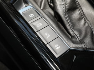 2023330TSI (q)R-Lineܰ п؅^(q)