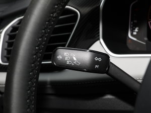 2023330TSI (q)R-Lineܰ п؅^(q)