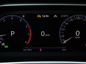 2023330TSI (q)R-Lineܰ п؅^(q)