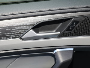 2023330TSI R-Lineܰ п؅^