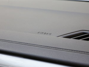 2023330TSI R-Lineܰ п؅^