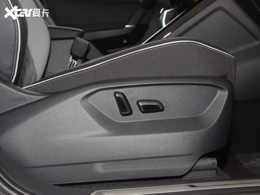 2023̽X 380TSI (q)Şǻ۰