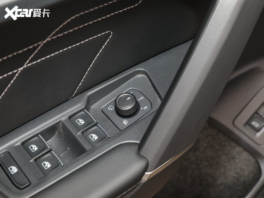 2023̽X 330TSI (q)Şǻ۰