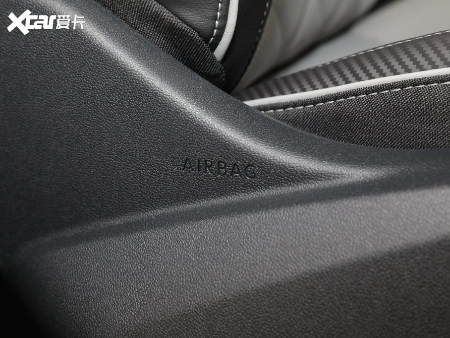 2023̽X 330TSI (q)Şǻ۰