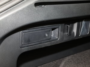 2023款330TSI 两驱旗舰智慧版 空间座椅
