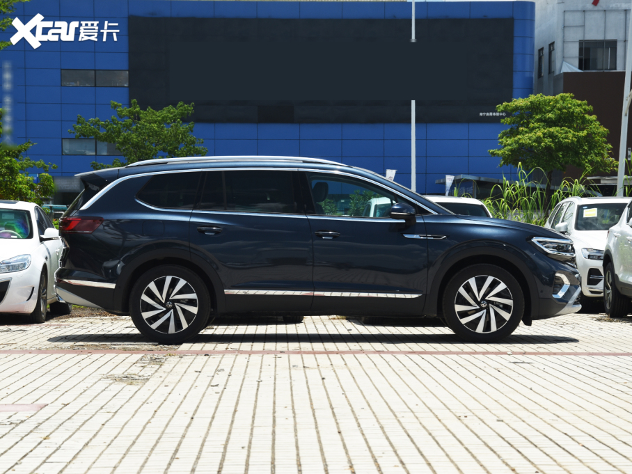 2022 380TSI (q)AѾPro 7