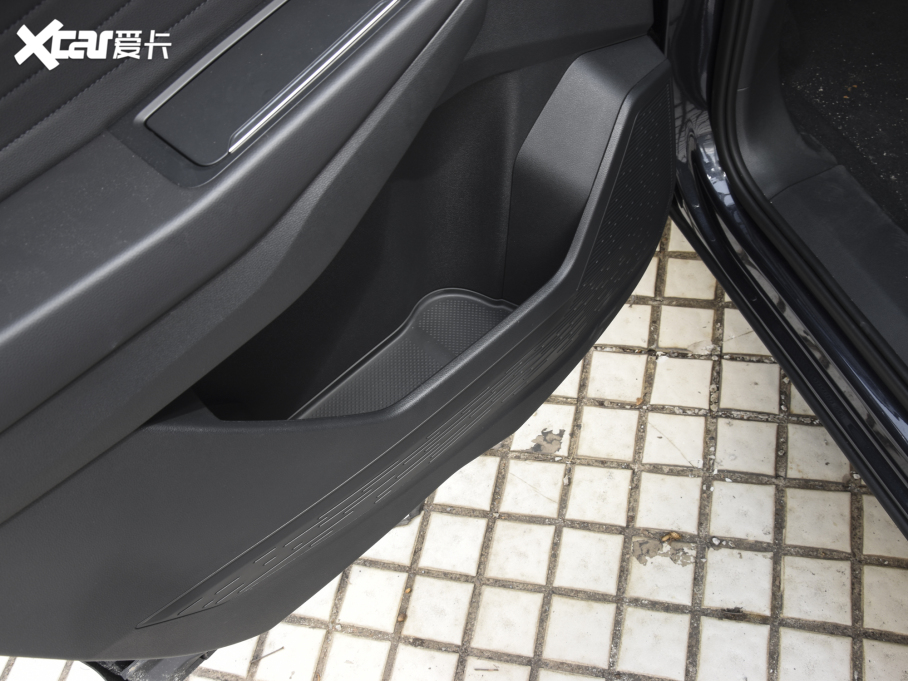 2022 380TSI (q)AѾPro 7