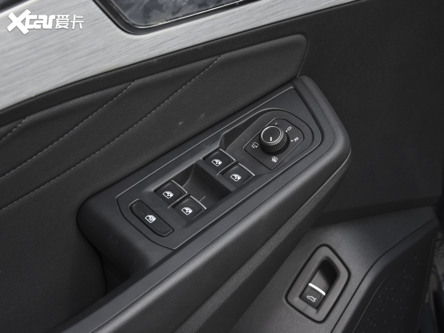 2022 380TSI (q)AѾPro 7