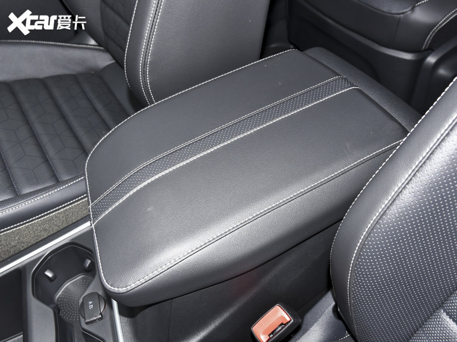 2022 380TSI (q)AѾPro 6