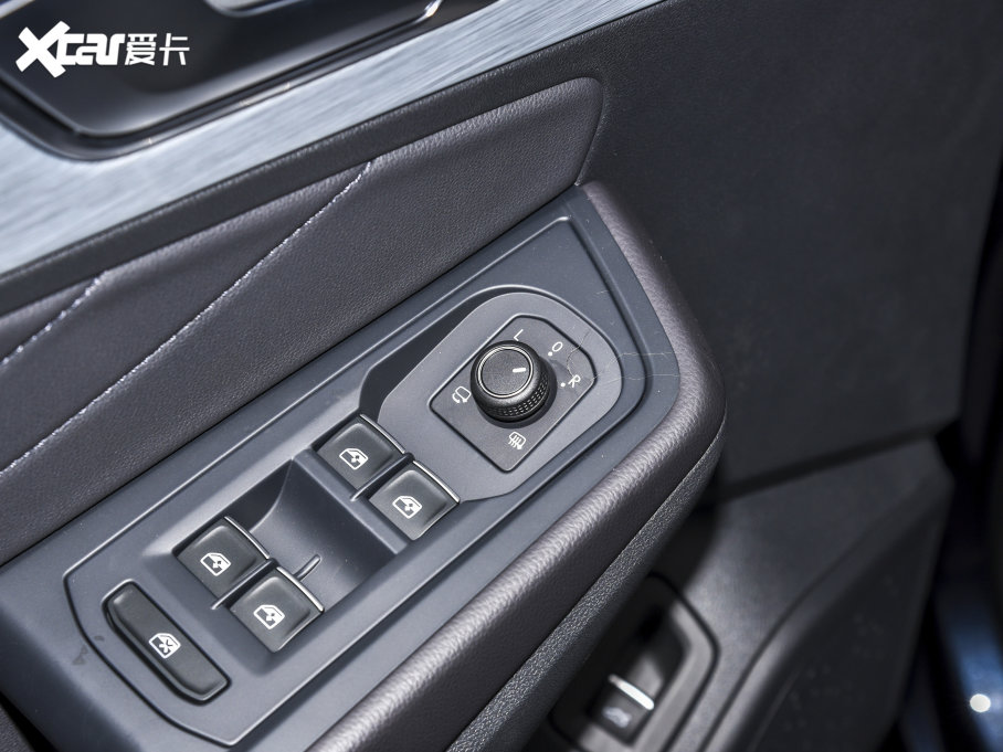 2022 380TSI (q)AѾPro 6