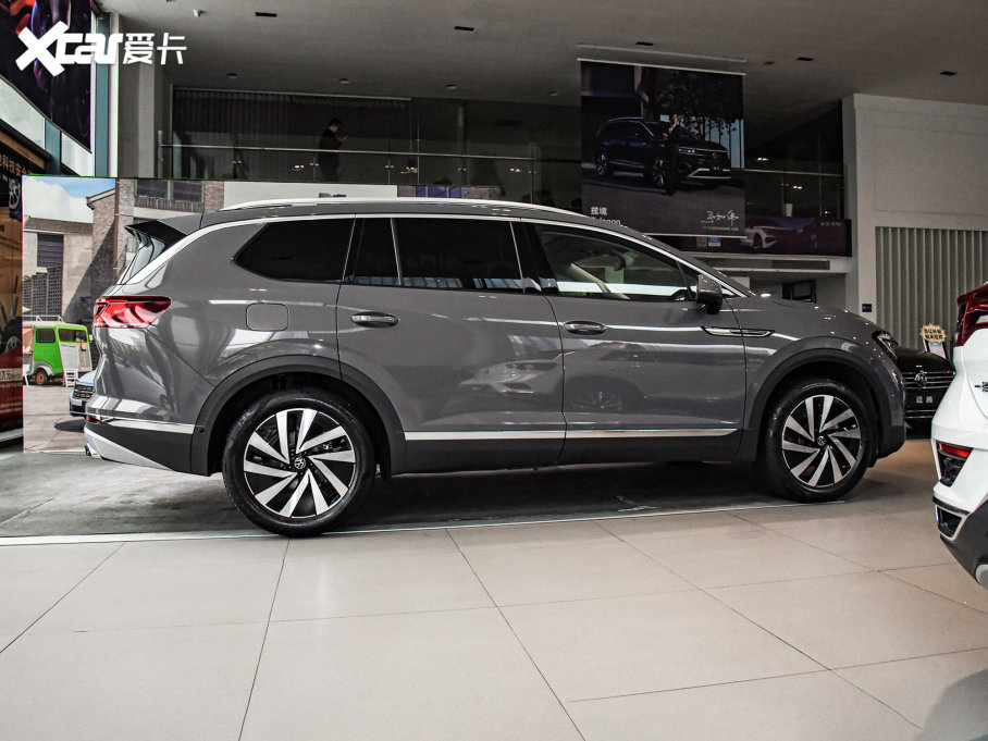 2022 330TSI AѾ 7