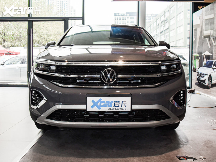 2022 330TSI AѾ 7