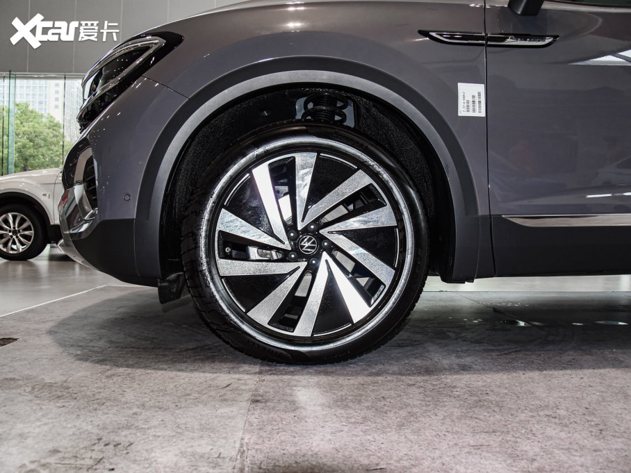 2022 330TSI AѾ 7