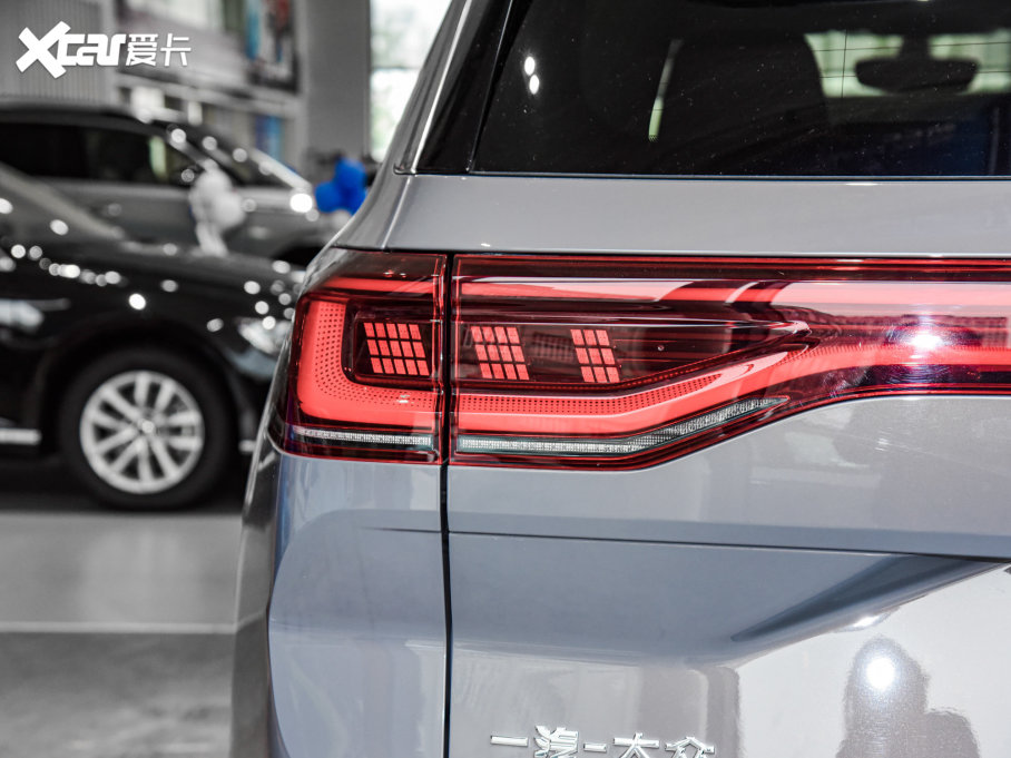 2022 330TSI AѾ 7