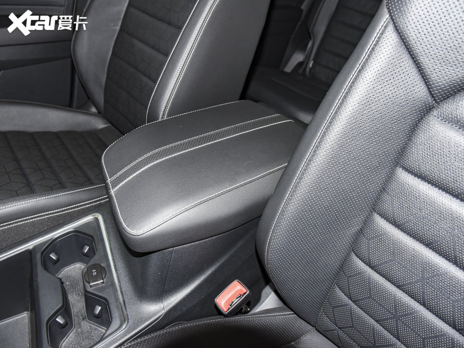 2022 330TSI AѾ 7