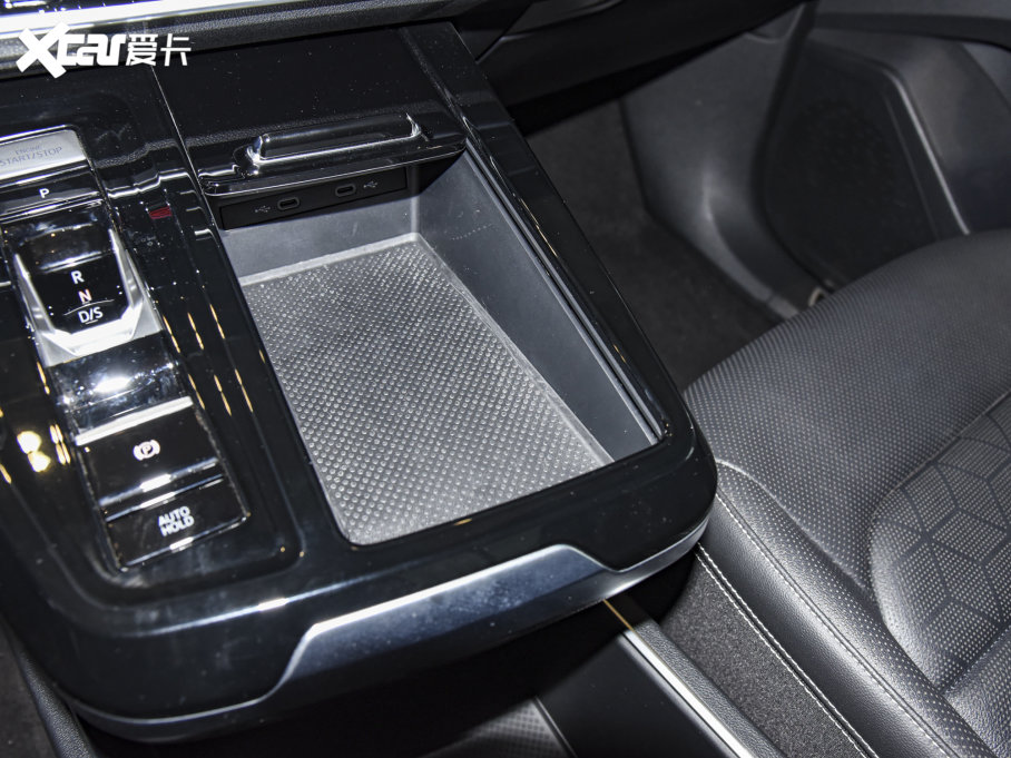 2022 330TSI AѾ 7