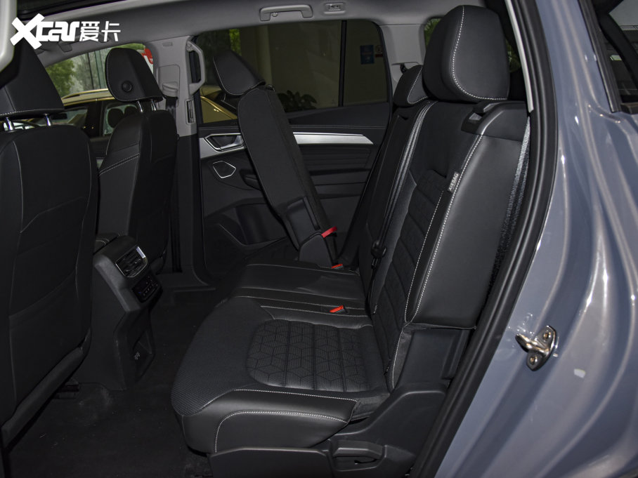 2022 330TSI (q)AѾ 7