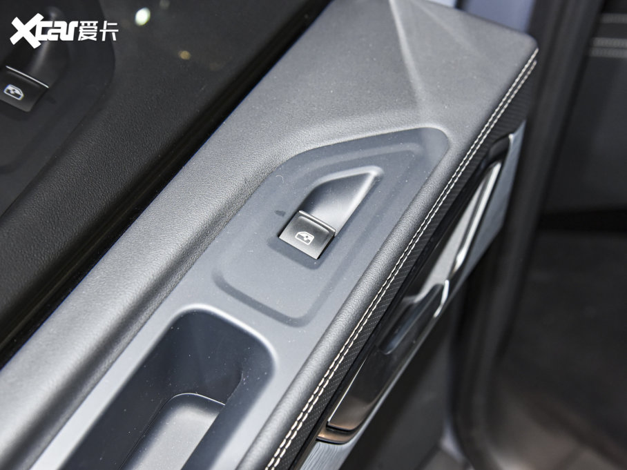 2022 330TSI AѾ 7