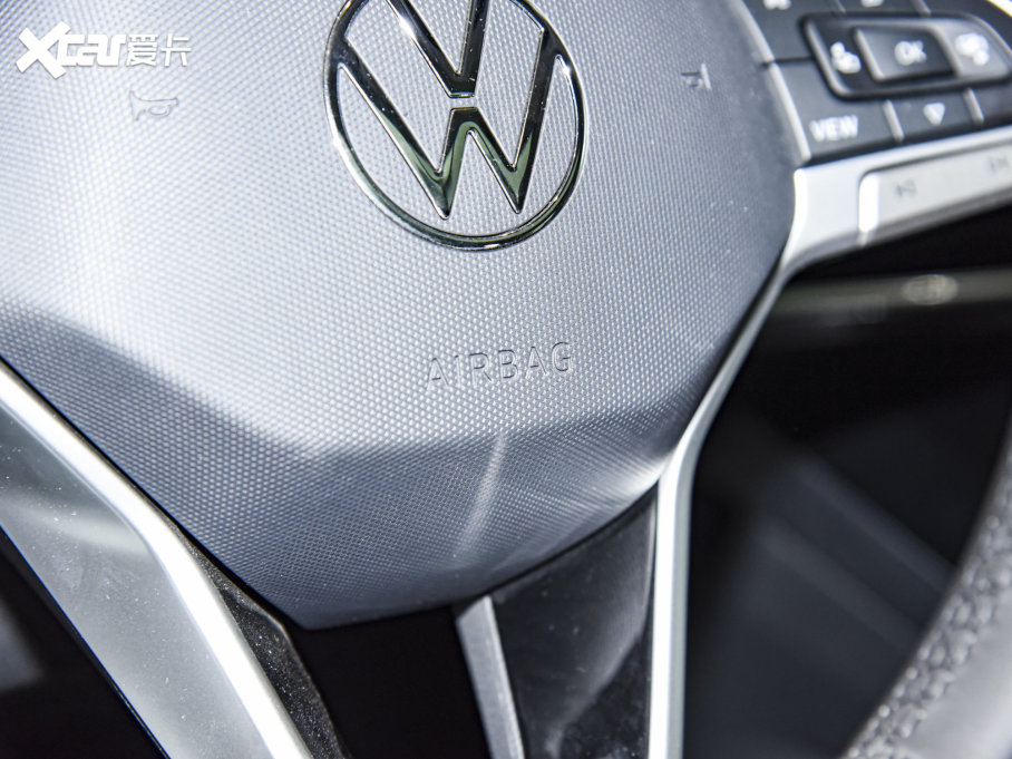 2022 330TSI AѾ 7