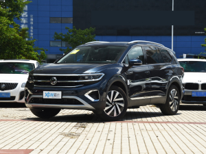 2022款380TSI 四驱豪华佳境版Pro 7座 左前45度