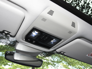 2022380TSI AѾPro 7 п؅^