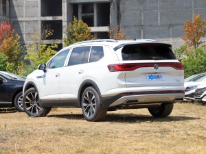 2022款530TSI 四驱旗舰胜境版Pro 6座 左后45度