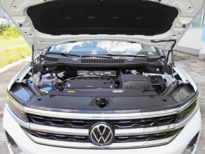2022款530TSI 四驱旗舰胜境版Pro 6座 发动机