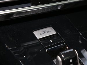 2022380TSI (q)R-Lineؾ 6 п؅^(q)