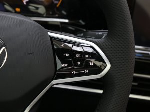 2022380TSI (q)R-Lineؾ 6 п؅^(q)