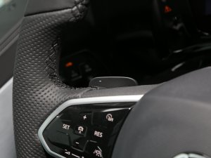 2022380TSI (q)R-Lineؾ 6 п؅^(q)