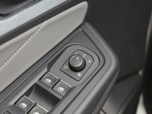 2022380TSI R-Lineؾ 6 п؅^