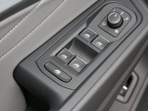 2022380TSI R-Lineؾ 6 п؅^