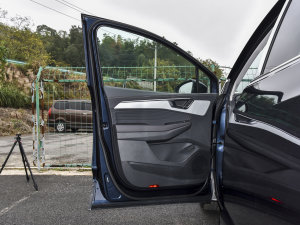 2022380TSI (q)AѾPro 6 {λ܇T